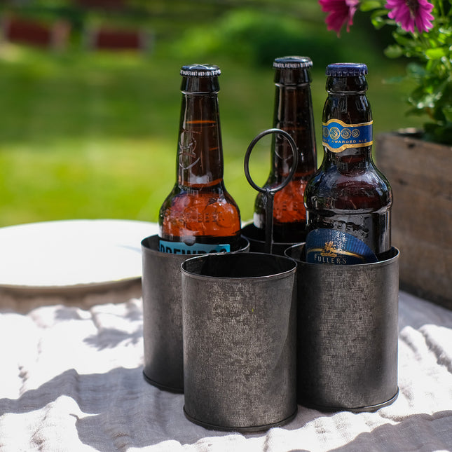 Fyra burkar med handtag