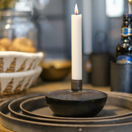 Ljusstake av återvunnen metall