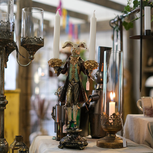 Ljusstake kanin mörkröd