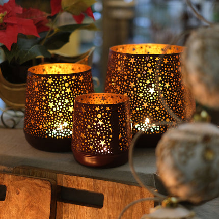 Lykta med stjärnmönster