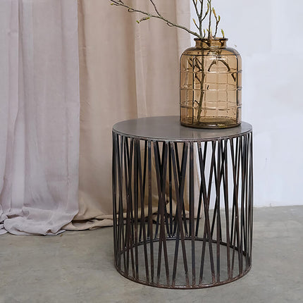 Cylinderformat litet bord