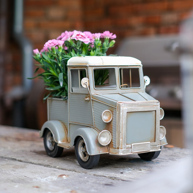 Plåtbil grå lastbil