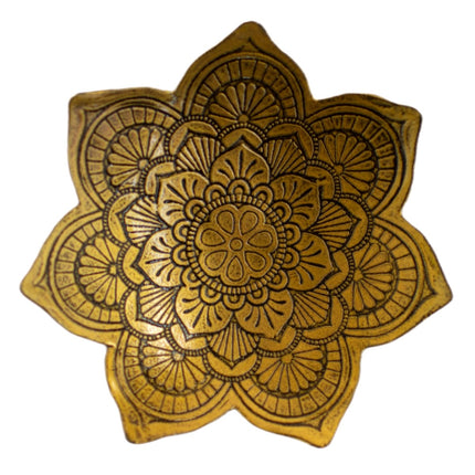 Litet metallfat mandala