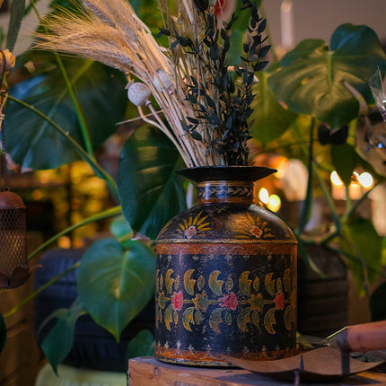 Handmålad metallkruka - svart