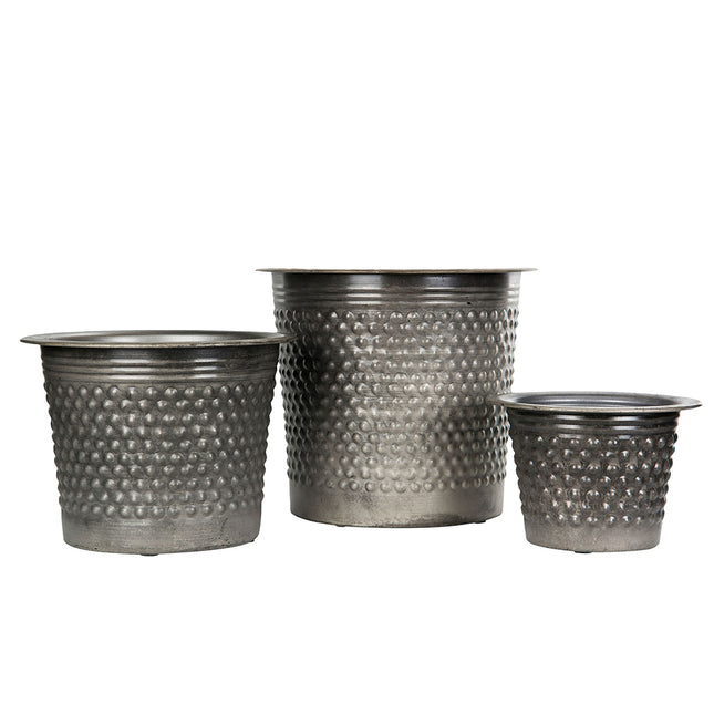 Metallkruka dot cloudy