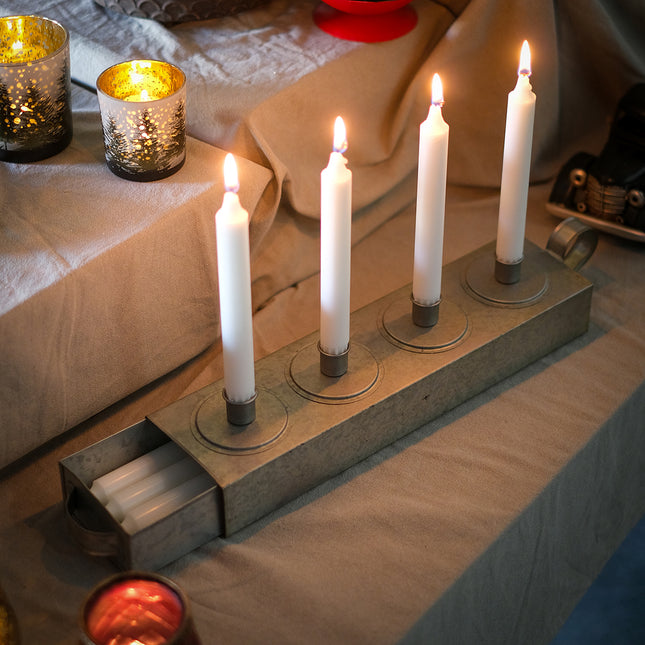 Ljusstake för fyra ljus med förvaring