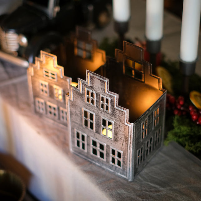 Ljushus i metall - trappstegstak