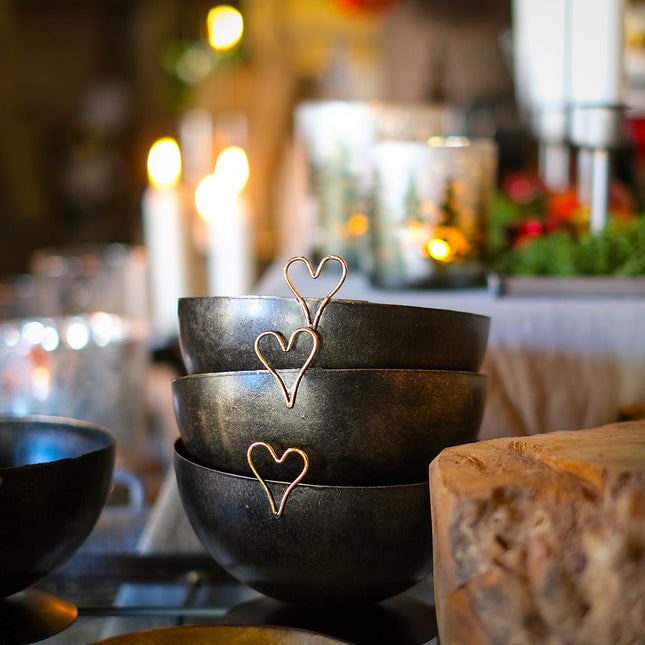 Skål hjärta av hamrad plåt